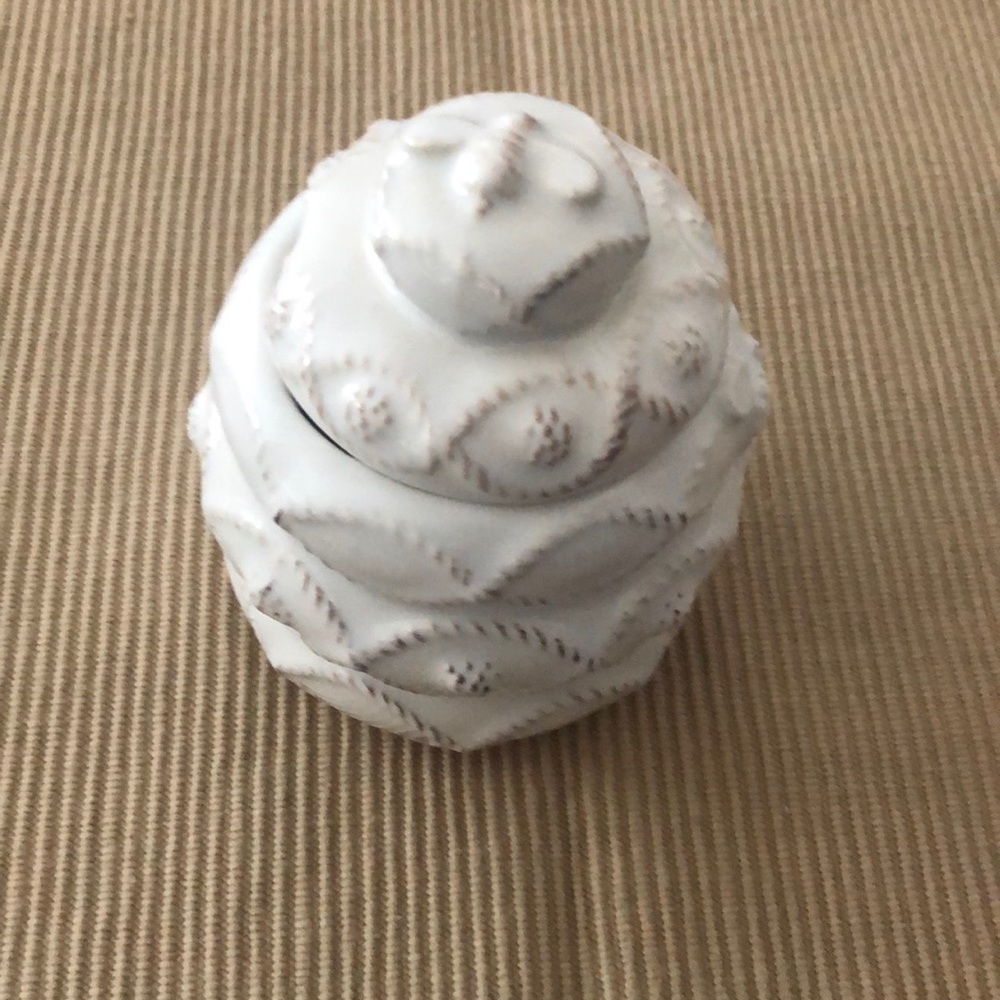 Sugar bowl